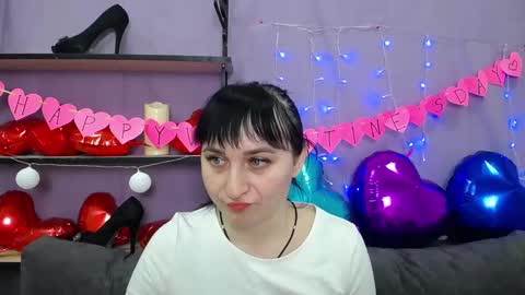 ninaflawlees online show from February 6, 2:33 am