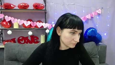 ninaflawlees online show from February 15, 7:17 pm