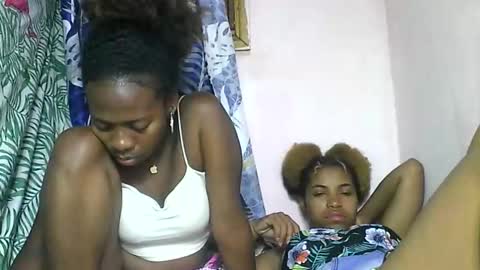 Snapshot of ninah9794 chatting on November 27, 6:54 pm Ninah9794 online show from November 27, 6:54 pm