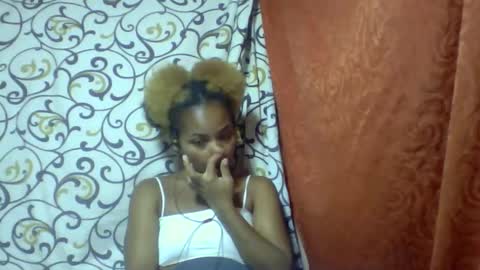 Snapshot of ninah9794 chatting on December 15, 9:41 pm Ninah9794 online show from December 15, 9:41 pm