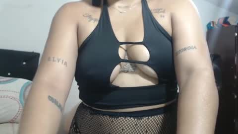 Snapshot of ninapalmer chatting on October 5, 9:02 pm Ninapalmer online show from October 5, 9:02 pm