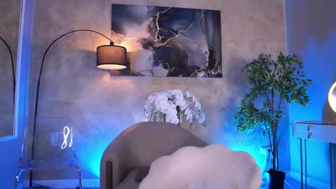 Snapshot of ninasolenne chatting on May 22, 9:37 am Ninna online show from May 22, 9:37 am