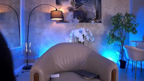 Snapshot of ninasolenne chatting on May 25, 9:04 am Ninna online show from May 25, 9:04 am