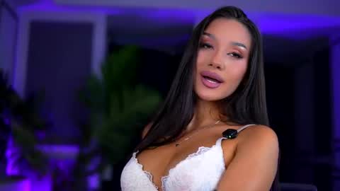 Snapshot of ninasolenne chatting on June 12, 7:24 pm Ninna online show from June 12, 7:24 pm