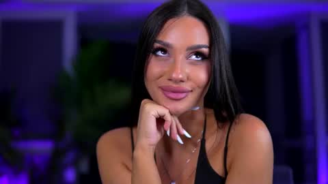 Snapshot of ninasolenne chatting on June 18, 7:29 pm Ninna online show from June 18, 7:29 pm