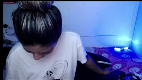 ninatinydoll1 online show from April 27, 11:19 am