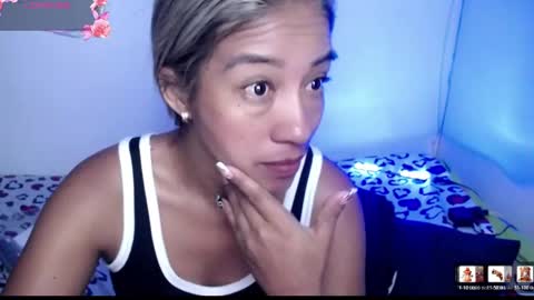 Snapshot of ninatinydoll1 chatting on May 17, 11:39 am ninatinydoll1 online show from May 17, 11:39 am