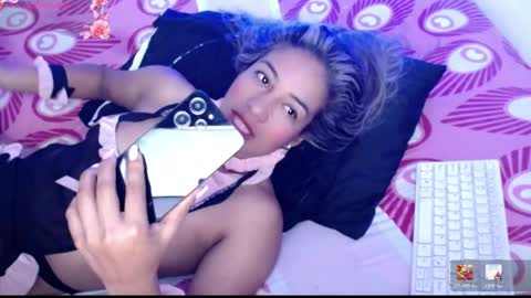 Snapshot of ninatinydoll1 chatting on May 27, 1:08 pm ninatinydoll1 online show from May 27, 1:08 pm