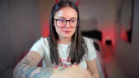 ninavolkov online show from February 12, 12:37 am