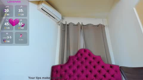 Snapshot of ninna_dee chatting on January 9, 5:02 am nina dee online show from January 9, 5:02 am