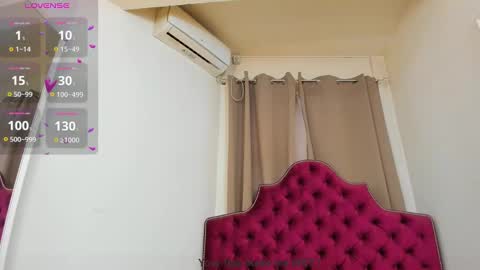 Snapshot of ninna_dee chatting on January 21, 7:37 am nina dee online show from January 21, 7:37 am