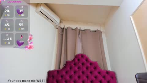 Snapshot of ninna_dee chatting on February 10, 4:52 am nina dee online show from February 10, 4:52 am