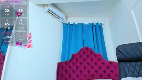 Snapshot of ninna_dee chatting on September 17, 3:30 am nina dee online show from September 17, 3:30 am