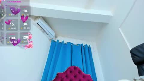 Snapshot of ninna_dee chatting on September 18, 3:41 am nina dee online show from September 18, 3:41 am