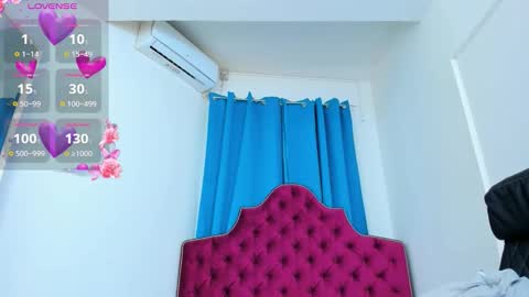 Snapshot of ninna_dee chatting on October 3, 3:03 am nina dee online show from October 3, 3:03 am