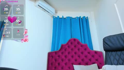 Snapshot of ninna_dee chatting on October 29, 4:48 am nina dee online show from October 29, 4:48 am