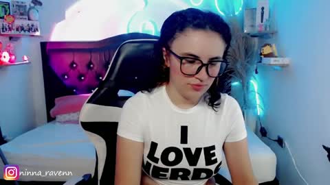Snapshot of ninna_raven chatting on March 31, 9:15 pm Ninna online show from March 31, 9:15 pm