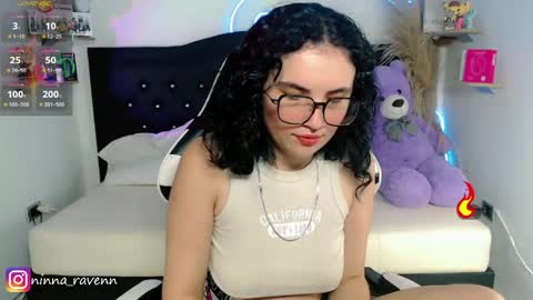 Snapshot of ninna_raven chatting on May 7, 10:15 pm Ninna online show from May 7, 10:15 pm