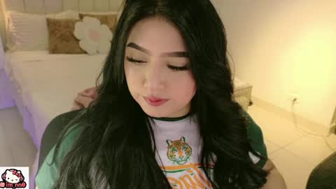 Nina online show from April 16, 12:39 pm