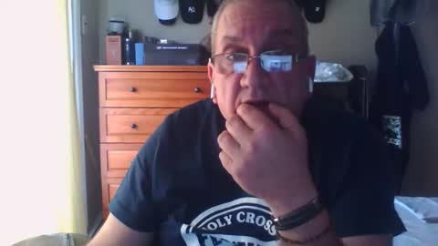 Dennis online show from November 25, 3:34 pm