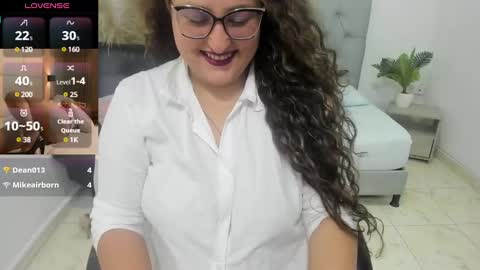 Snapshot of niraksil chatting on December 21, 12:49 pm Niraksil online show from December 21, 12:49 pm