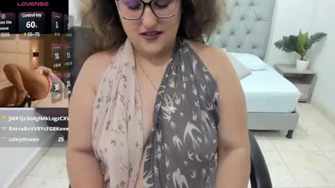 Snapshot of niraksil chatting on February 17, 3:09 pm Niraksil online show from February 17, 3:09 pm