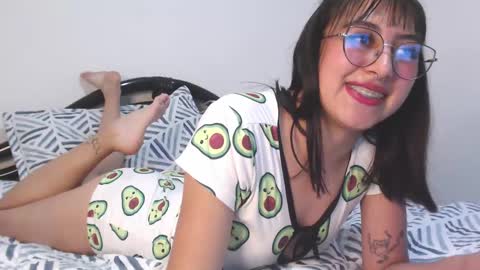 Snapshot of nirit3183 chatting on January 14, 9:45 am Daph J online show from January 14, 9:45 am