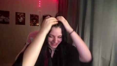 Alice online show from April 27, 5:55 pm