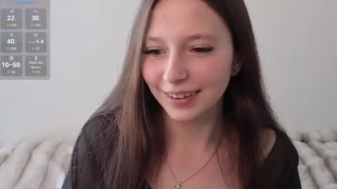 Snapshot of nivorelle chatting on May 13, 1:30 pm Polly 3 online show from May 13, 1:30 pm