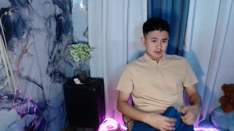 Snapshot of njay_16 chatting on September 23, 9:23 am njay_16 online show from September 23, 9:23 am