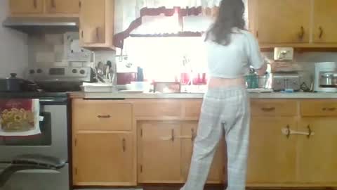 njsnowbunny online show from October 21, 6:52 pm