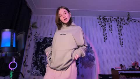 Tears Lora online show from December 15, 1:24 am