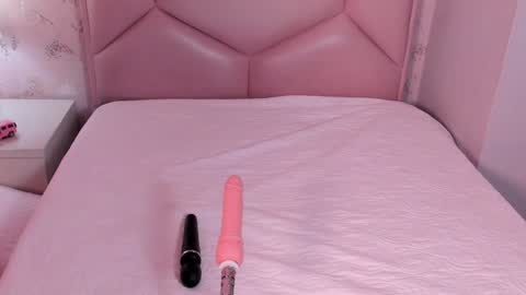   ambarsulliva  online show from February 8, 3:00 pm