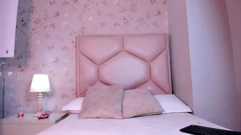   ambarsulliva  online show from October 28, 11:36 am