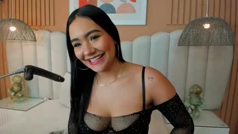 Noa online show from November 16, 2:50 am