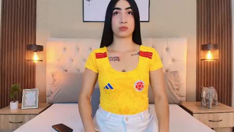Snapshot of noa_morena chatting on July 3, 12:22 pm NATHALIA MORENO online show from July 3, 12:22 pm