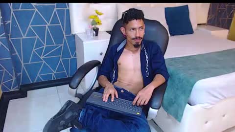 Noah online show from February 27, 10:43 pm