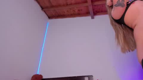 Sara  online show from February 15, 3:47 am