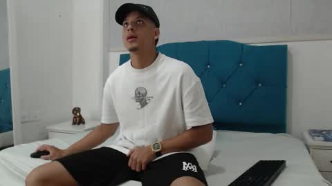 noah_blackk online show from March 15, 3:07 pm