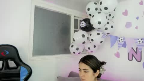 Snapshot of noah_bunny chatting on June 16, 9:17 pm noah_bunny online show from June 16, 9:17 pm