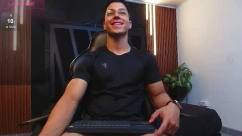 Noah online show from February 10, 11:31 pm