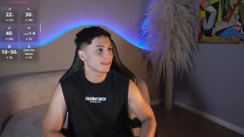 Snapshot of noah_clarkk chatting on July 15, 5:29 pm Noah online show from July 15, 5:29 pm