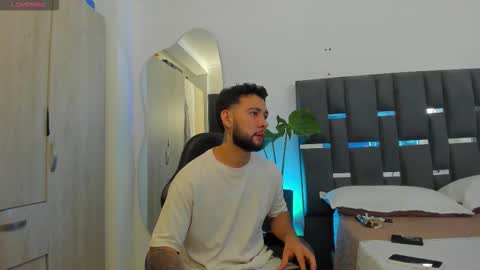 NOAH online show from March 5, 11:45 pm