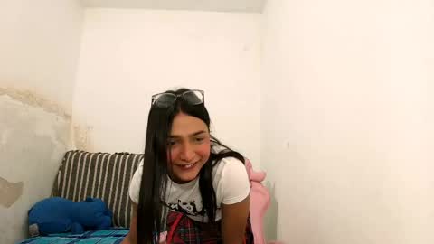 Snapshot of noah_cute18 chatting on May 13, 9:00 pm Noah online show from May 13, 9:00 pm