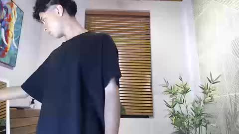 noah_dupont_ online show from September 10, 9:15 pm