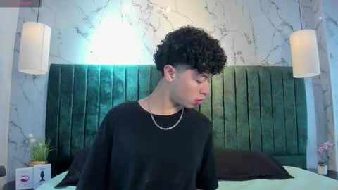 noah_dupont_ online show from October 12, 1:21 pm