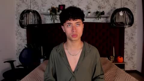 noah_dupont_ online show from October 27, 11:25 am