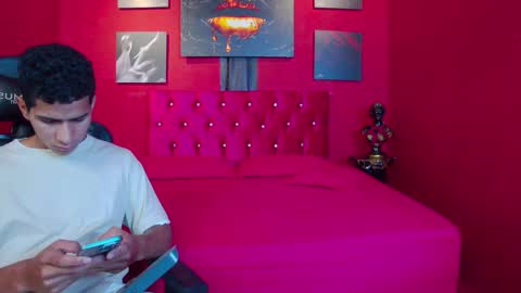 Noah online show from January 11, 3:06 pm