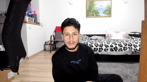 Snapshot of noah_happy07 chatting on December 18, 6:25 pm Noah online show from December 18, 6:25 pm