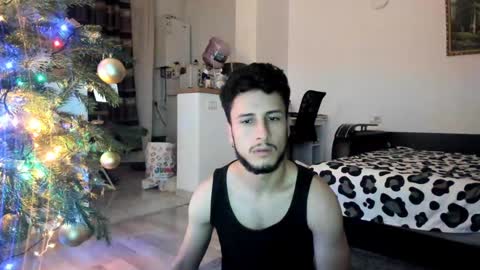 Snapshot of noah_happy07 chatting on December 21, 6:44 pm Noah online show from December 21, 6:44 pm